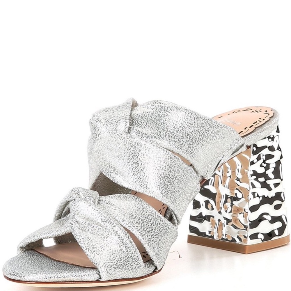 NWOT Muse By Marchesa Silver Iris Knotted Dress Sandal